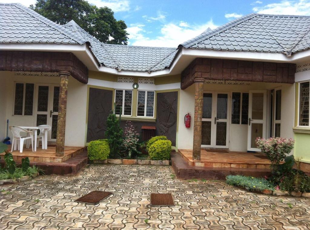 Prestige Resort Cottages Entebbe Ngoại thất bức ảnh