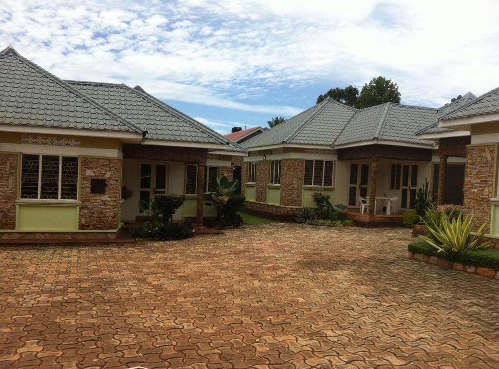 Prestige Resort Cottages Entebbe Ngoại thất bức ảnh